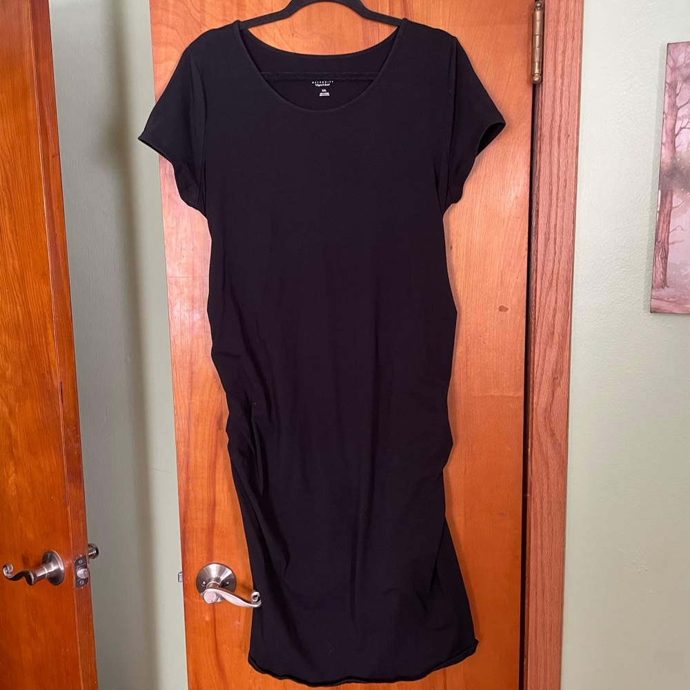 Isabel Maternity by Ingrid & Isabel Black Midi Dress